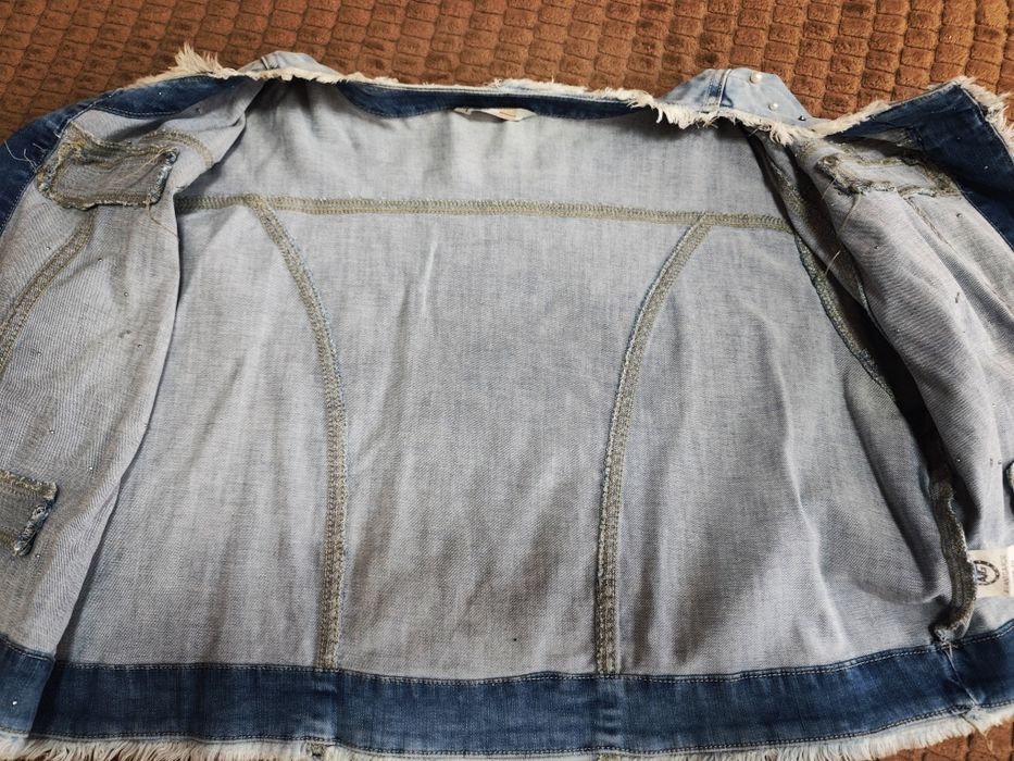 Пиджак-болеро джинсовый.