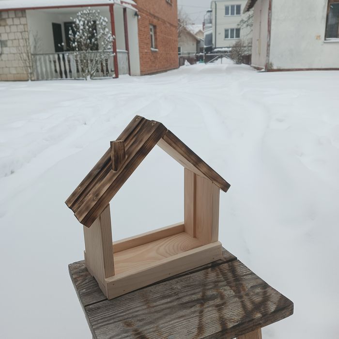 Solidny drewniany karmnik dla ptaków -GRATIS