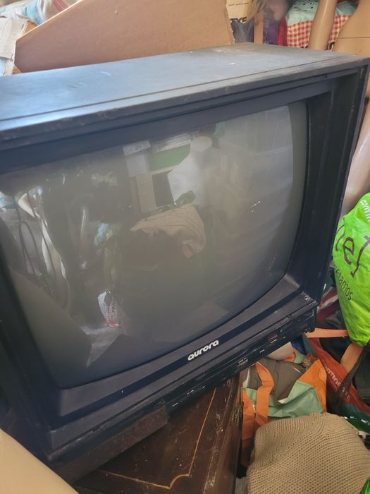Tv antiga para decoração vintage