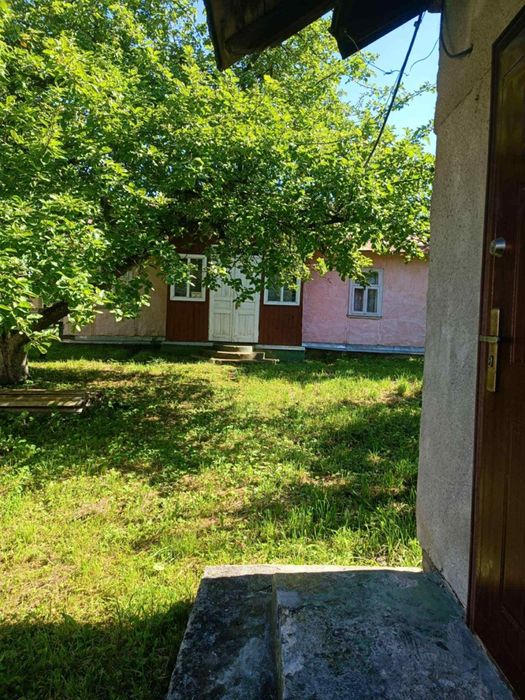 Продам дерев'яний будинок у с. Попелі.