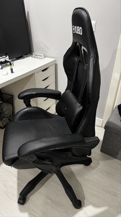 Cadeira gaming preta