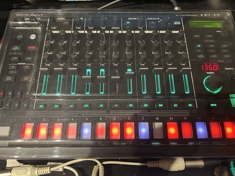 Roland tr8 -s com desksaver