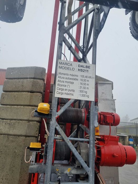 Grua hidraulica automontante