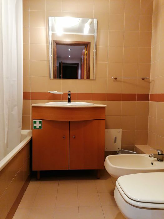 T1 na Graça: Vista Frontal de Rio e Garagem | Condomínio | Arrendamento