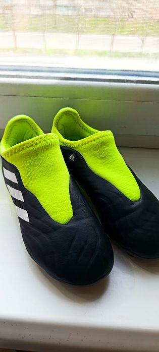 Буци футбольні adidas 30р