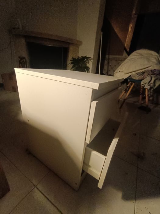 Mesa Cabeceira MALM IKEA