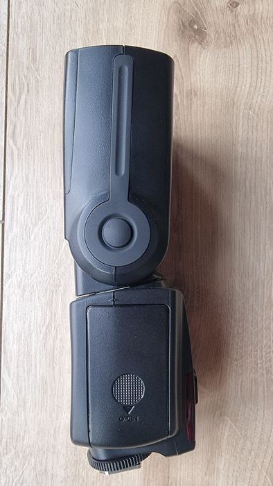 Lampa błyskowa YN560 II