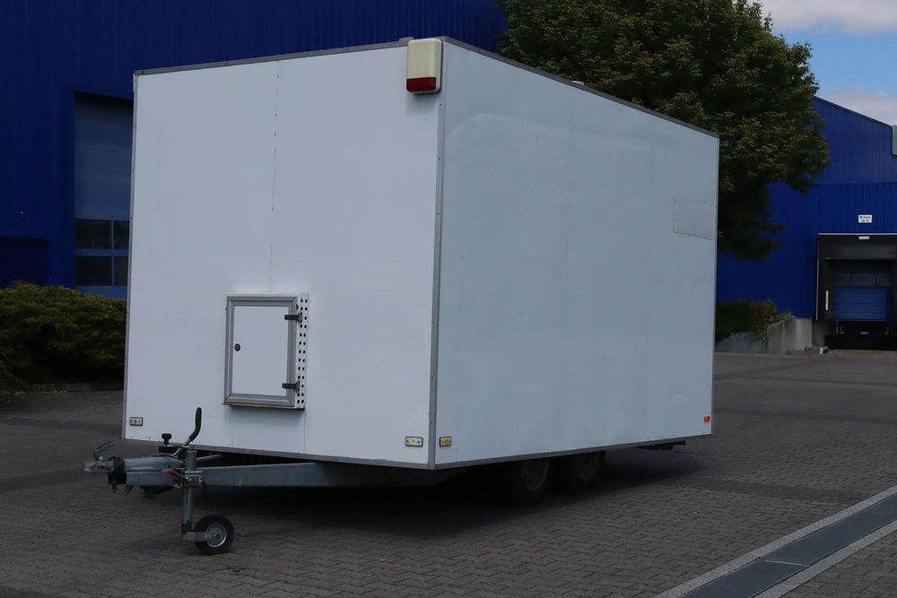 Na sprzedaż: Przyczepa gastronomiczna / Samochód sklep-bar – gotowa do