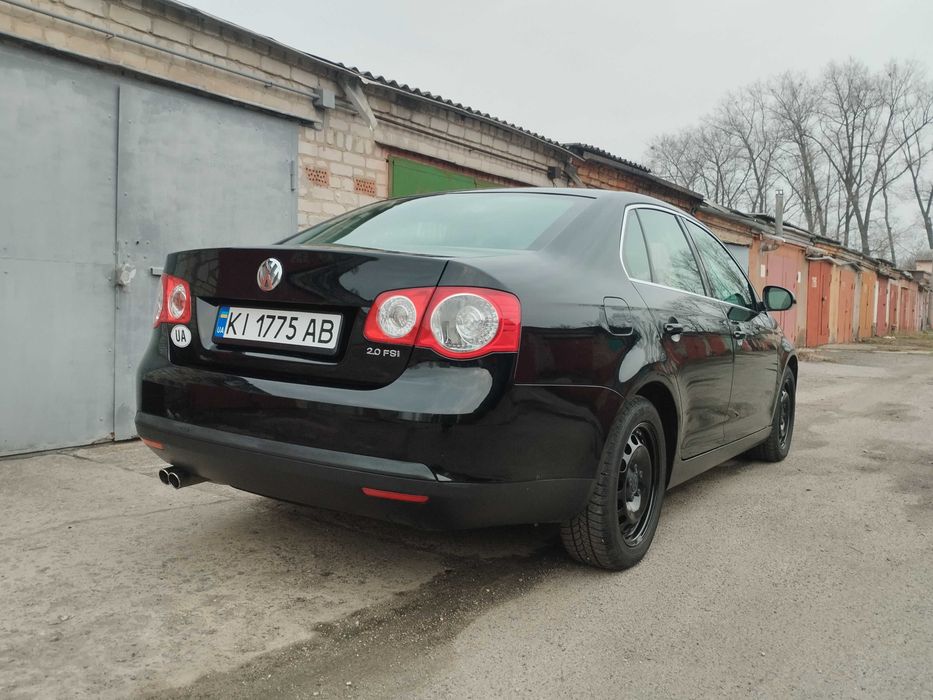 VolksWagen Jetta FSI 2.0 2006 р.в. 5800$ торг.