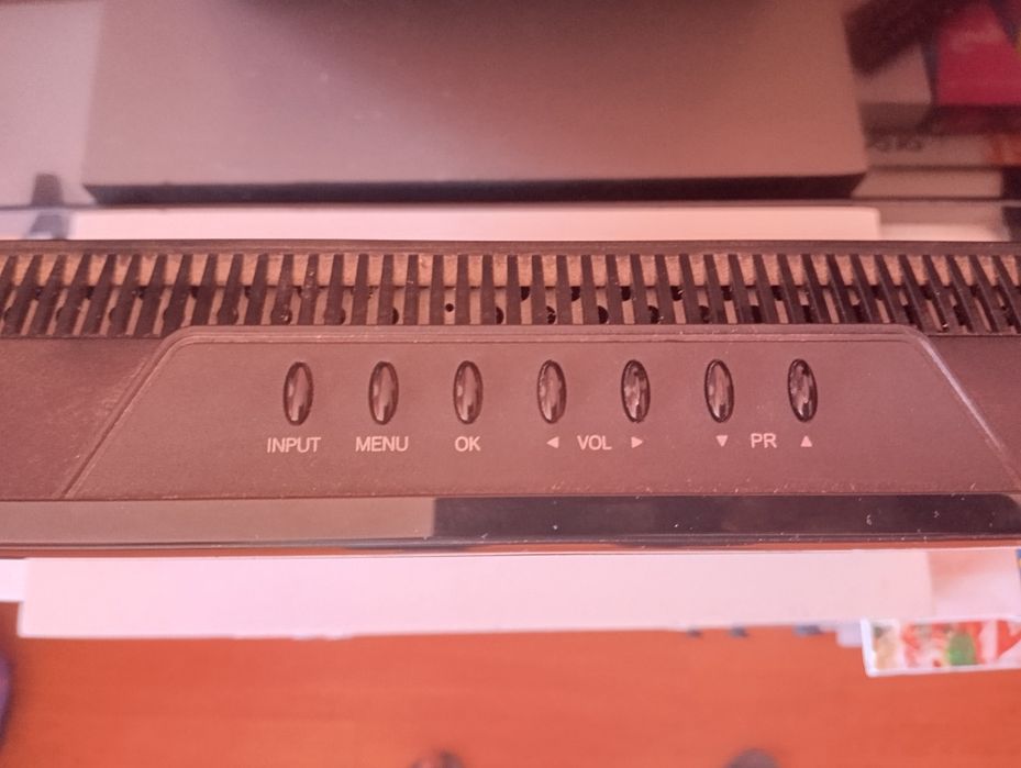 Vendo TV LG sem base conforme as fotografias