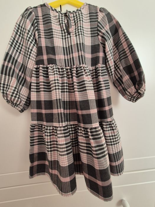 Sukienka rozmiar 104