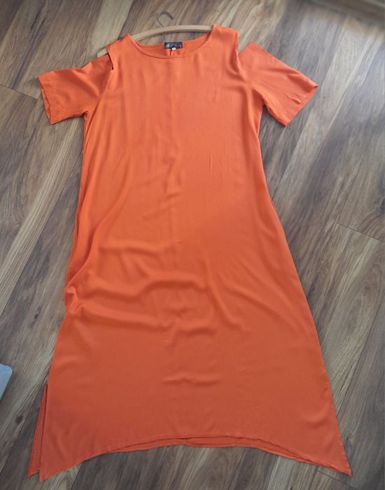 Sprzedam  sukienkę  wiskozową