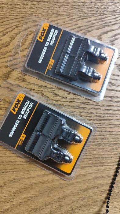 Hanger Fox Black Label Dumpy Bobbin large + adapter Swinger To Bobbin Fox