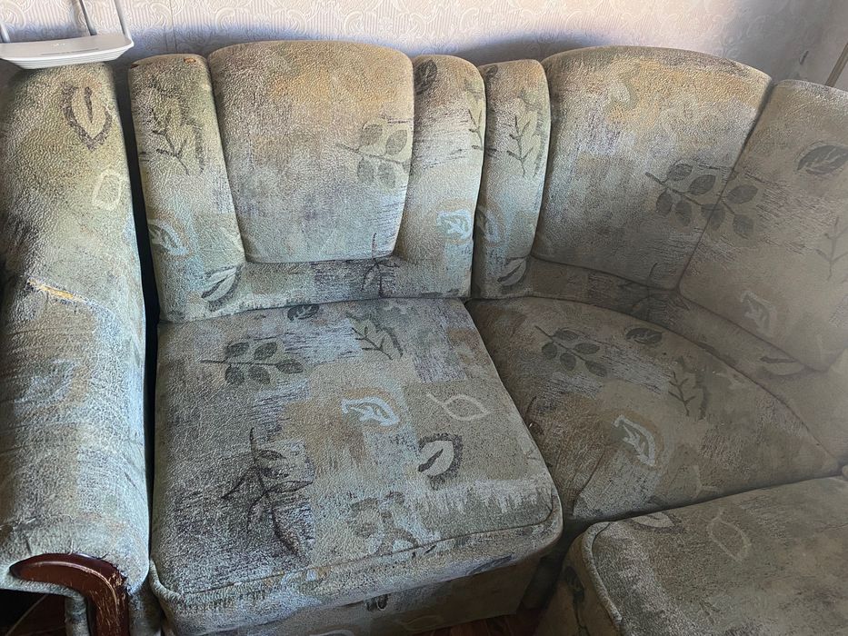 Срочно продаю диван