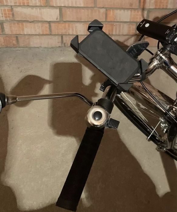 Универсальный держатель Syrinx для телефона