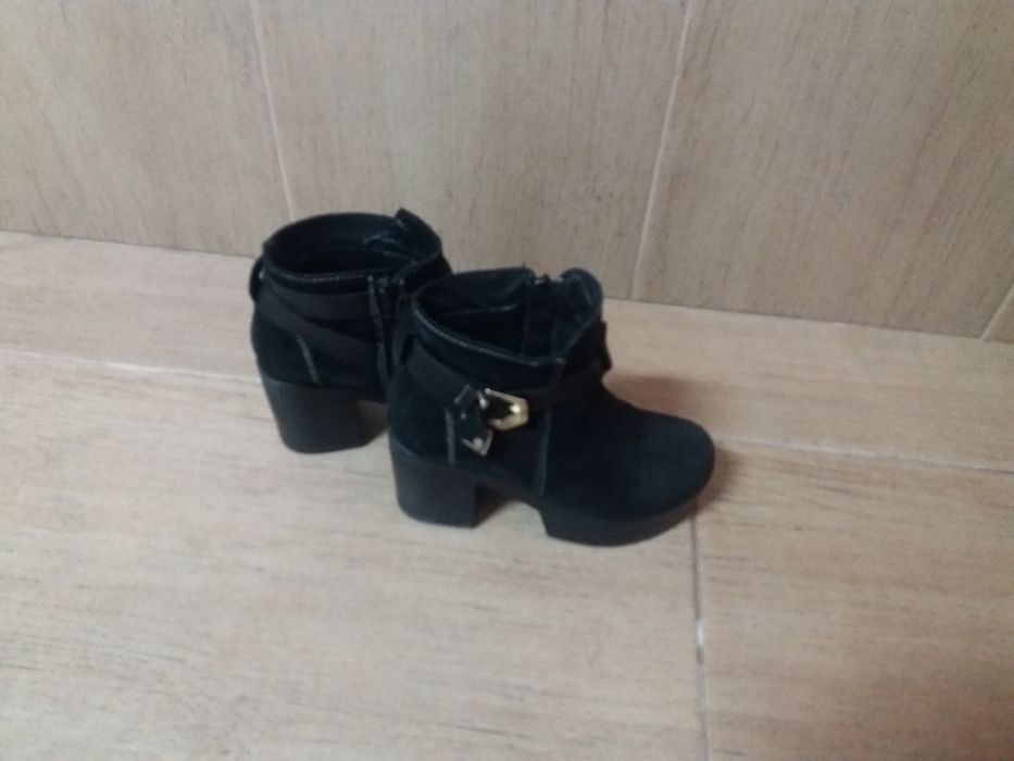 Botins camurça pretos