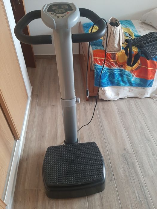 Plataforma vibratória.64729629590531121