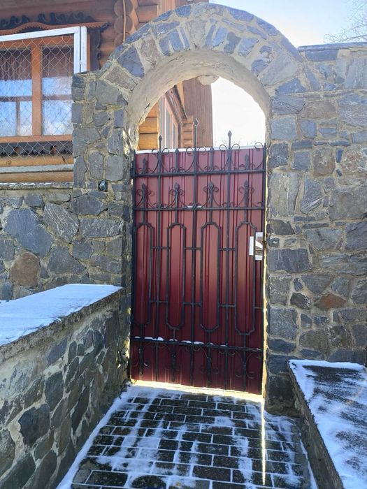 Продам гостьовий комплекс з сауною, басейном с.Войнівка