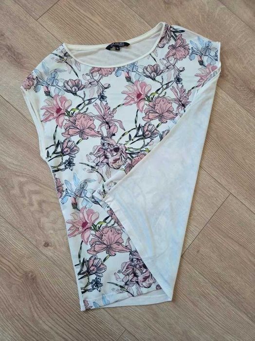 Koszulka w kwiaty