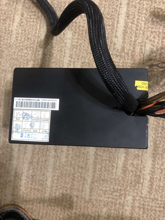 Продам блок живлення Hipro 400W або обміняю на кулер для процесора