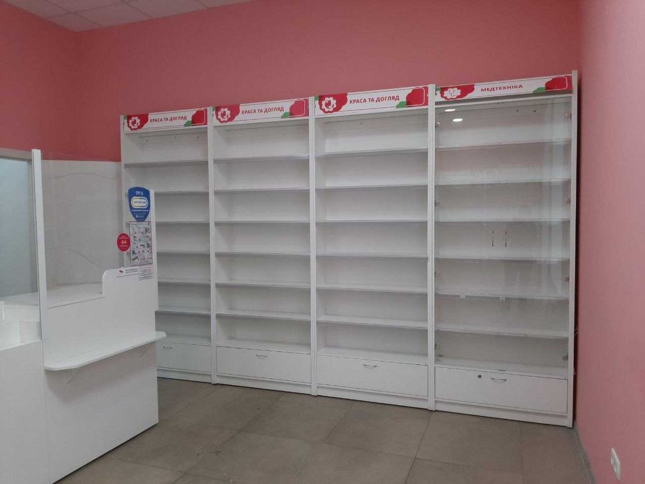 Продаж меблів у аптеку