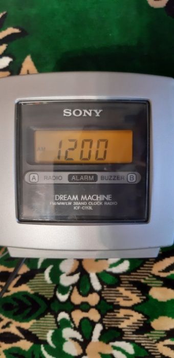 Цифровой приёмник часы будильник SONY ICF-C113L