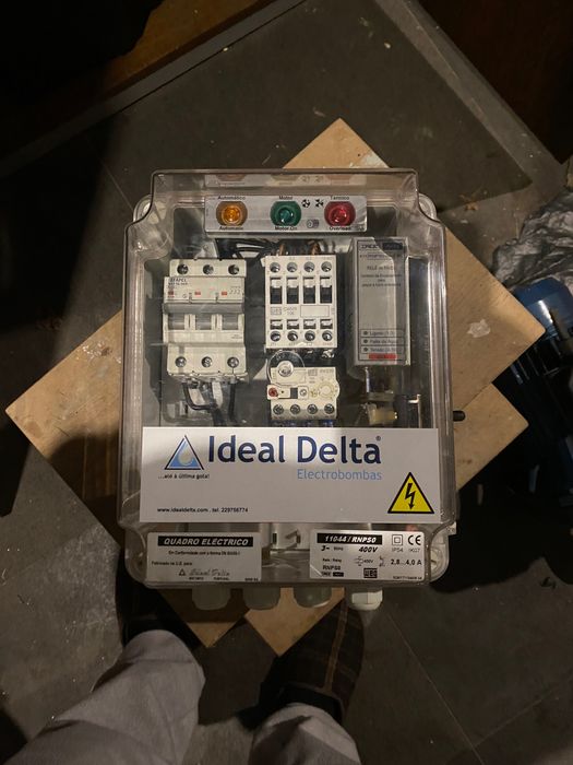 Bomba de água com quadro electrico