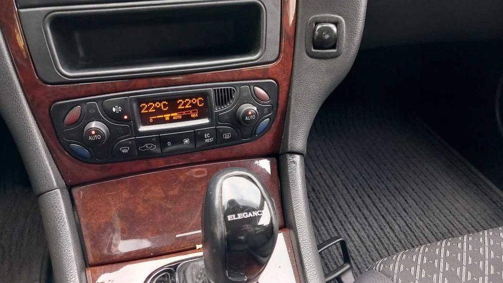 Vendo Mercedes C220 CDI caixa automática