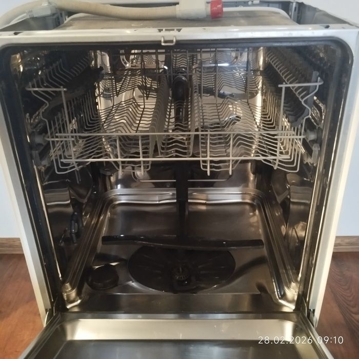 Посудомийна машина Electrolux ESL 96211 LO (60см)