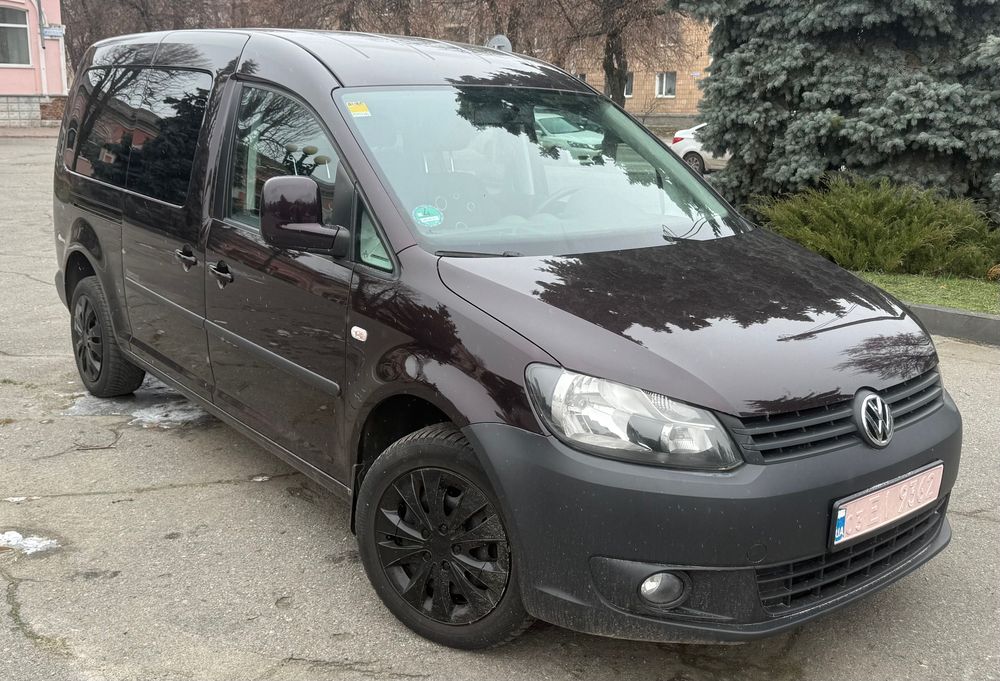Volkswagen Caddi 2011 рік 7 місний