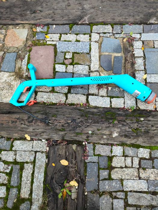 Podkaszarka elektryczna