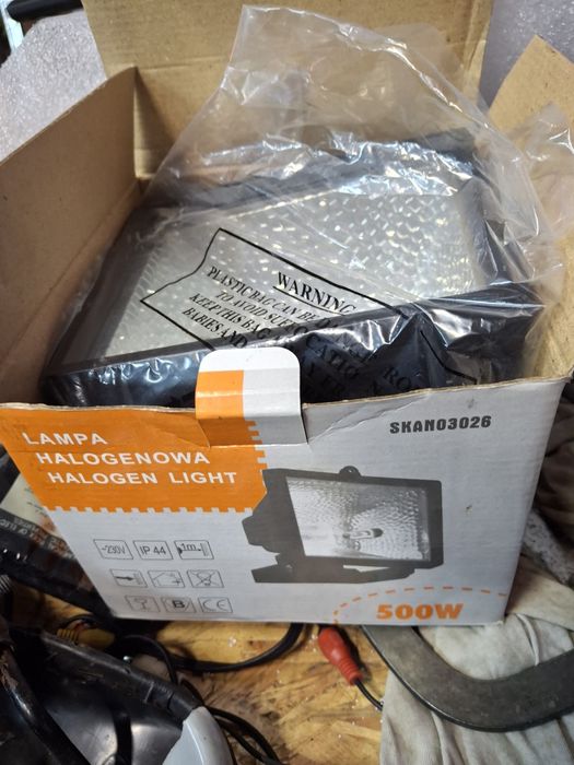 Lampa halogenowa nowa