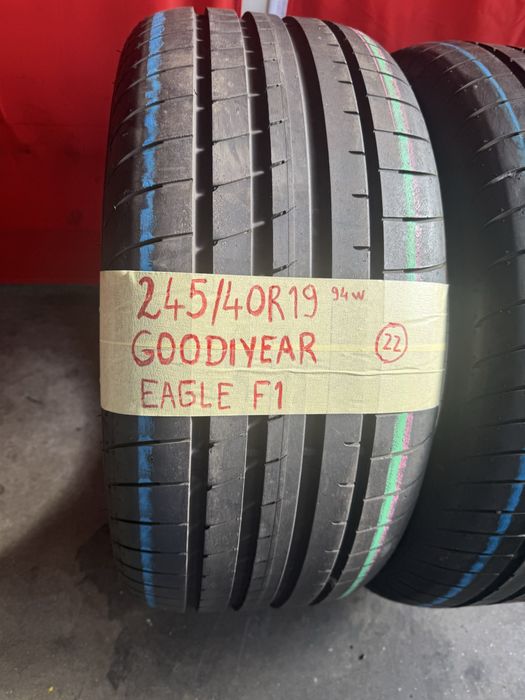 Pneus 245/40/19 Goodiyear Como novos