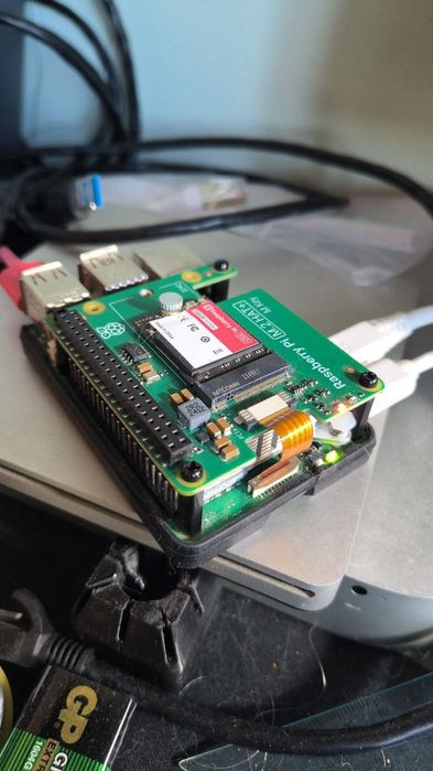 Kit Completo Raspberry Pi 5 8GB + SSD NVMe 256GB + Periféricos Oficiais