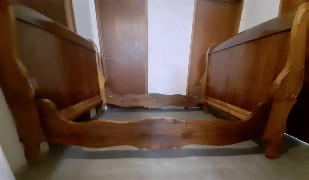 Cama de madeira maciça antiga estilo império