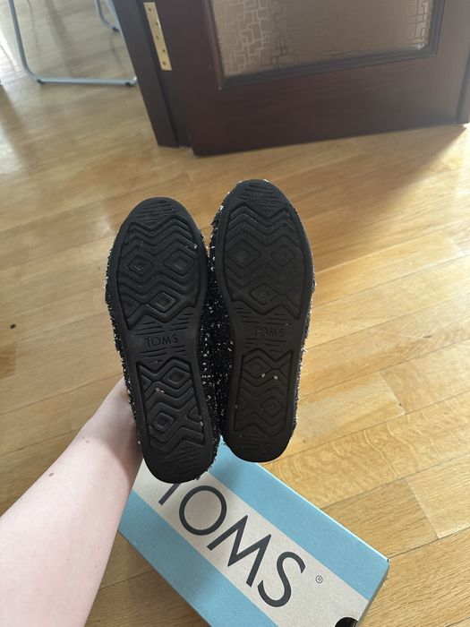 Туфлі Toms (еспадрильї)
