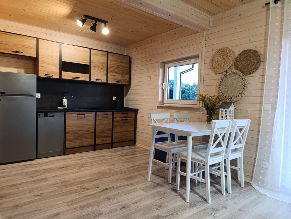 Komfortowy Domek 2 nad jeziorem Dadaj przy plaży z prywatnym pomostem