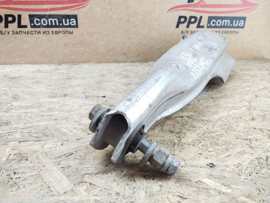 Chrysler 200 2014-2017 рычаг задний левый / правый нижний поперечный