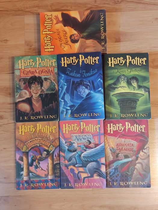 Harry Potter komplet 7 tomów, stare wydania, miękka oprawa.