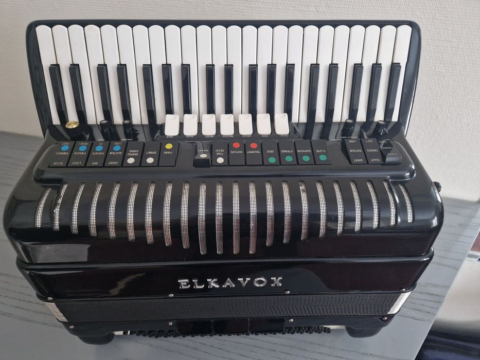 Akordeon Elkavox