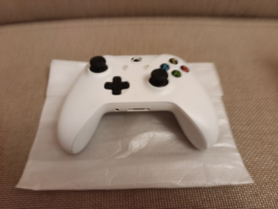 Sprzedam XBox One S 1TB
