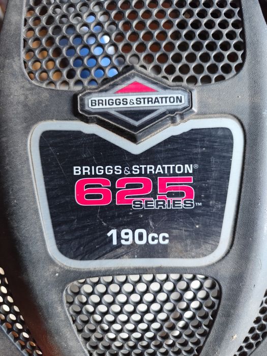 Головка цилиндра газонокосилки Briggs Stratton  625 series (190cc)