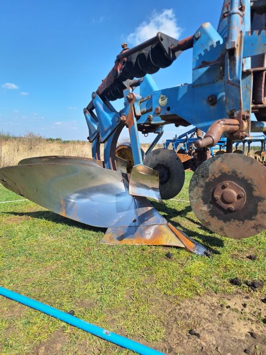 Плуг Overum Оверум 2-х корпусний Kverneland