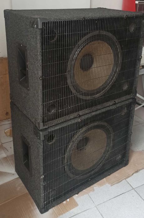 2 Graves de 18 polegadas Fane, leam decrição sff