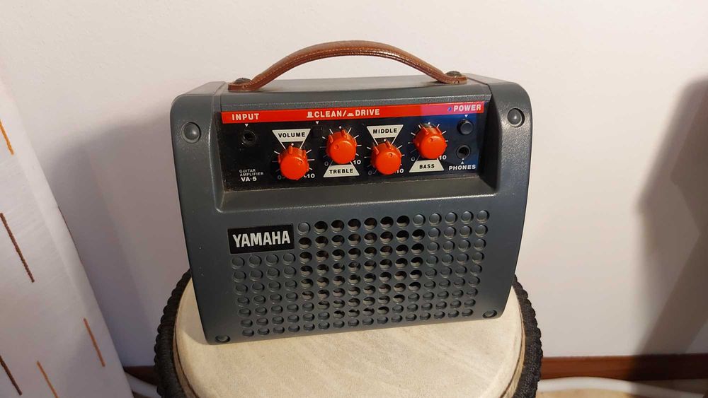 Amplificador Yamaha VA-5 para guitarra de 5W