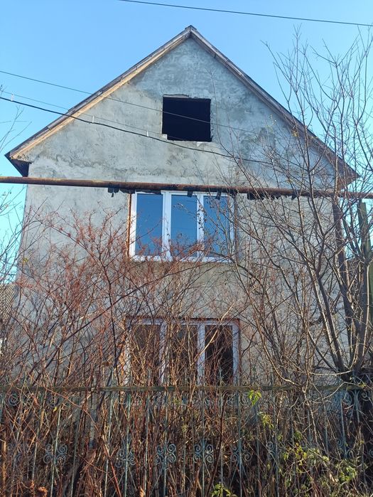 Продам Будинок в ПЕРЕДМІСТІ