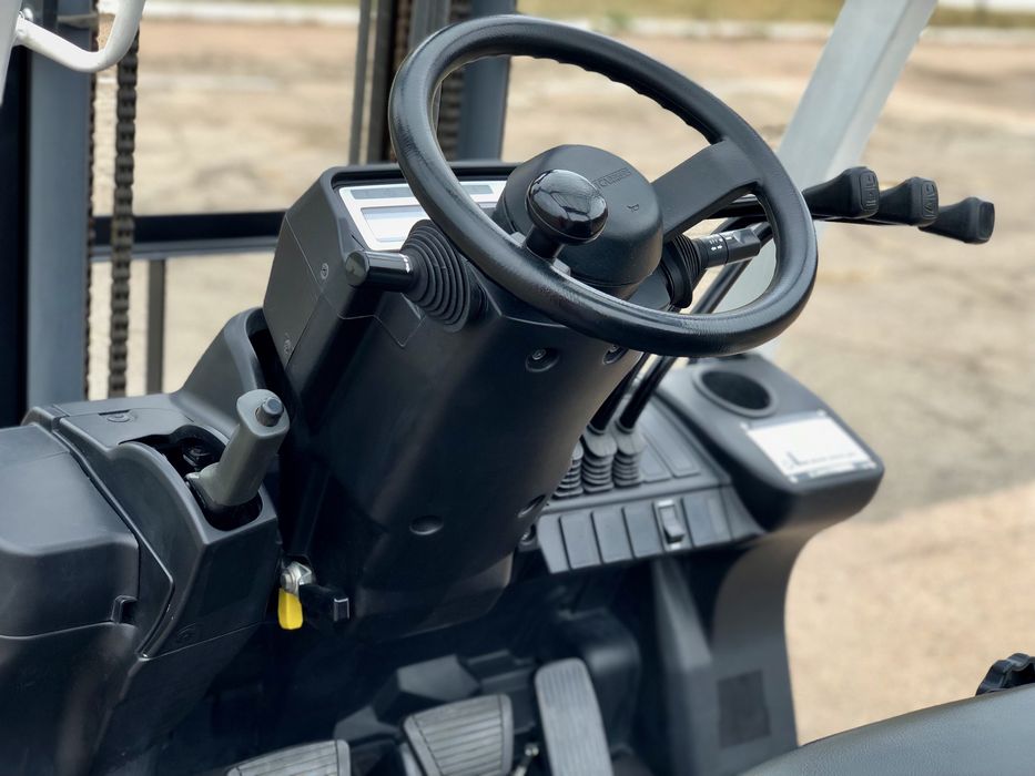 Навантажувач вилковий Nissan FG20 вилочный погрузчик, кара