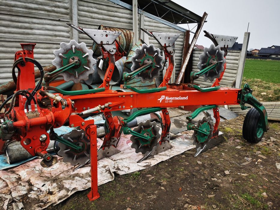 Pług Kverneland LD 85 3 skibowy obrotowy