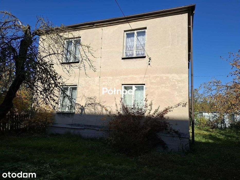 Dom z dużą działką na sprzedaż w Łapach.