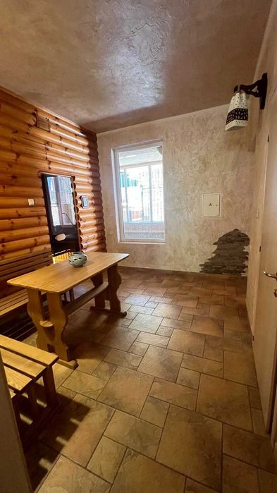 Оренда котеджу з басейном, сауною і терасою, район 13й станції Великого Фонтану